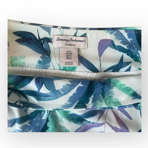 Tommy Bahama Tennis skirt - Picture 2 of 5